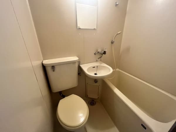Room image 9