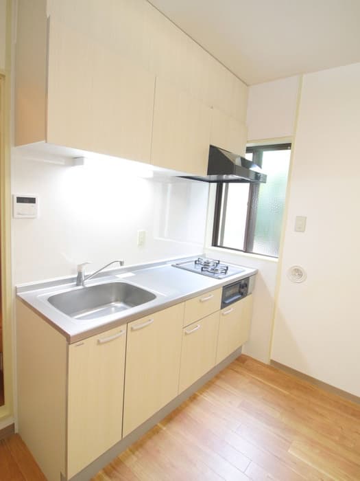 Room image 8