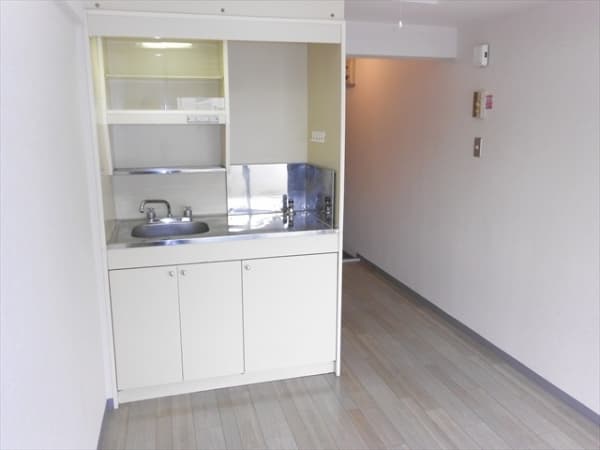 Room image 8