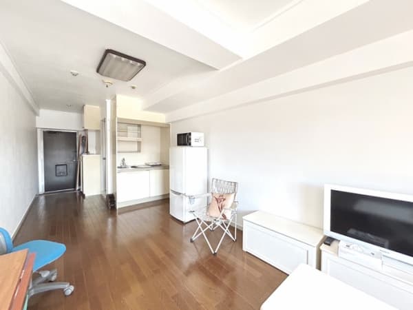 Room image 8