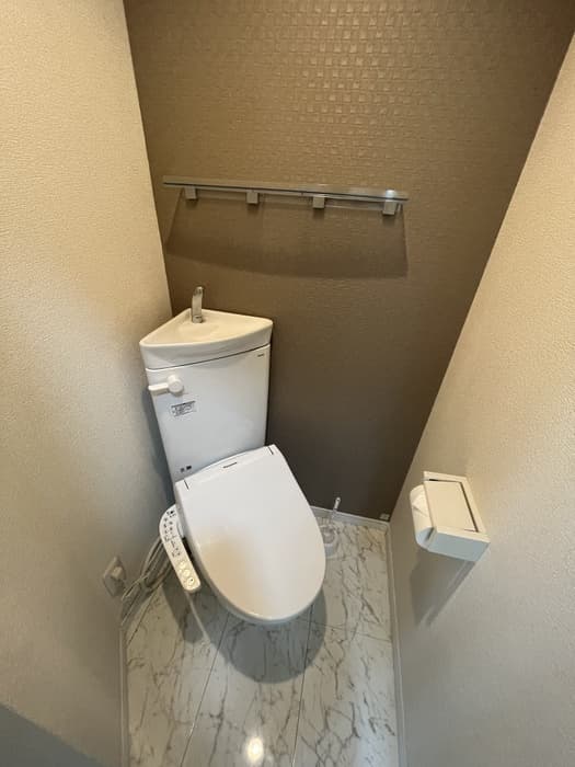 Room image 12