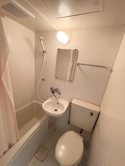 Room image 11
