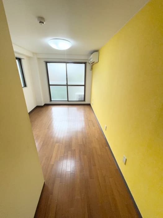 Room image 12