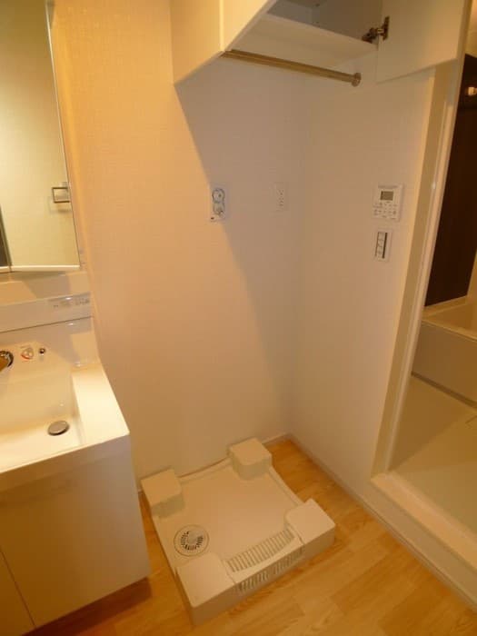 Room image 11