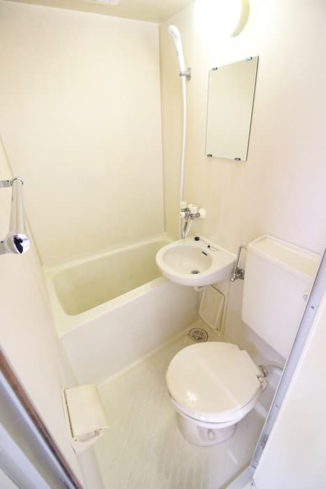 Room image 10