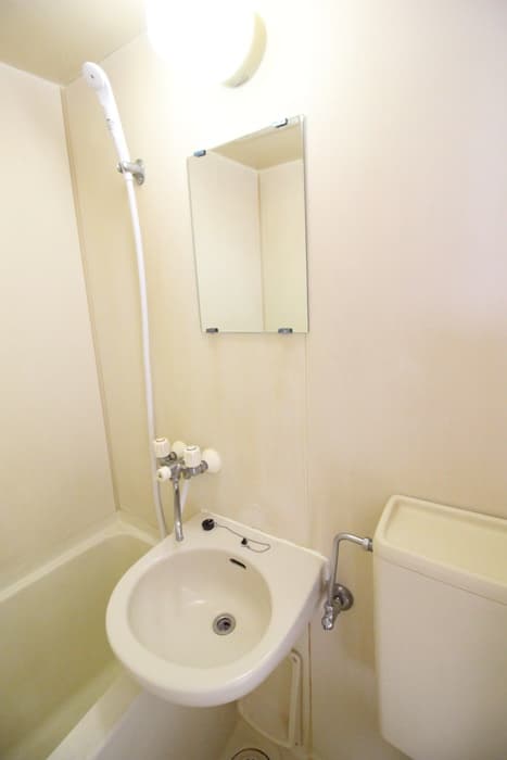 Room image 12