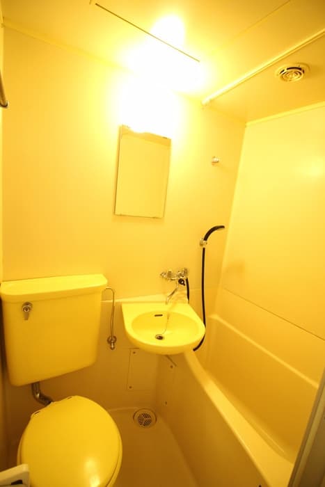 Room image 12