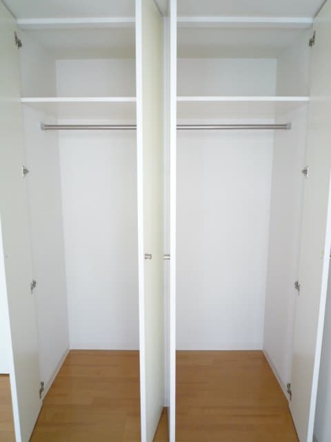 Room image 12