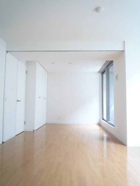 Room image 14