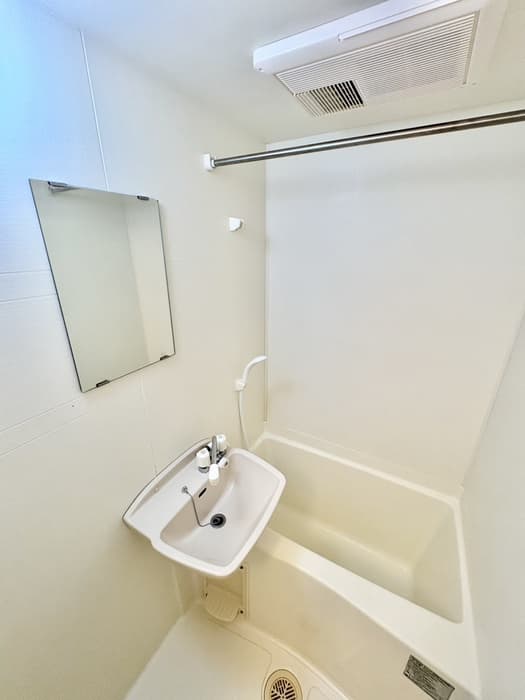Room image 11