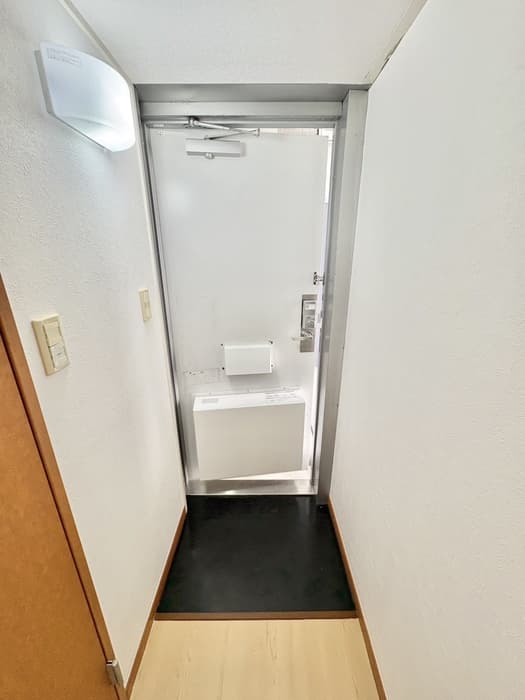 Room image 13
