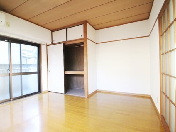 Room image 13