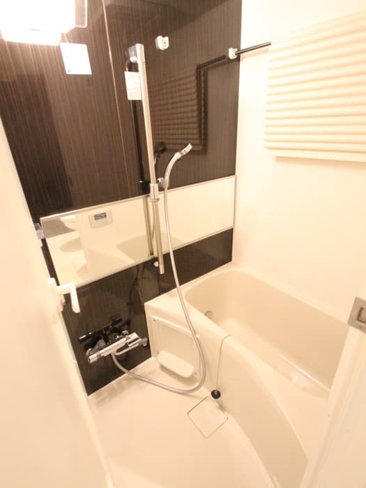Room image 11