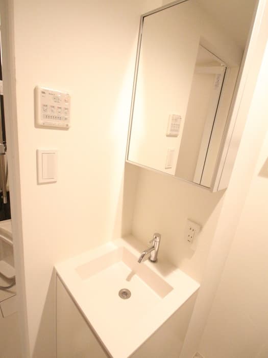 Room image 14