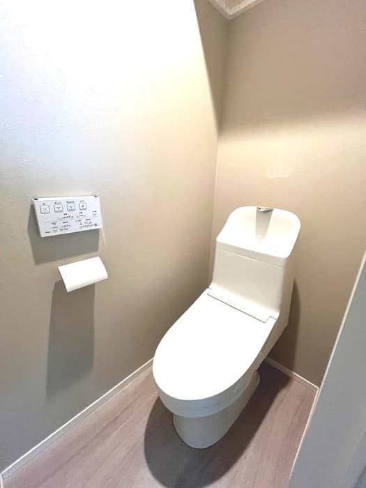 Room image 10