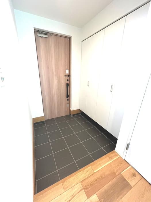 Room image 13