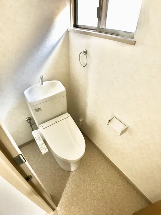 Room image 10