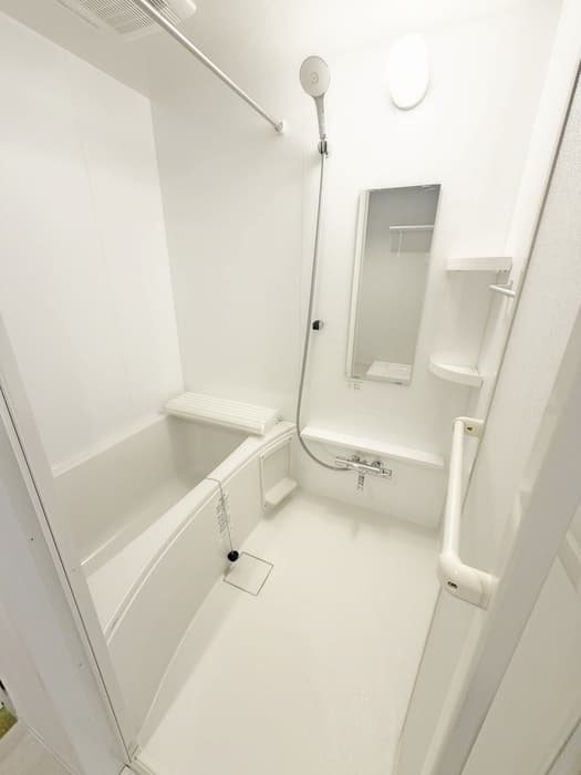 Room image 12