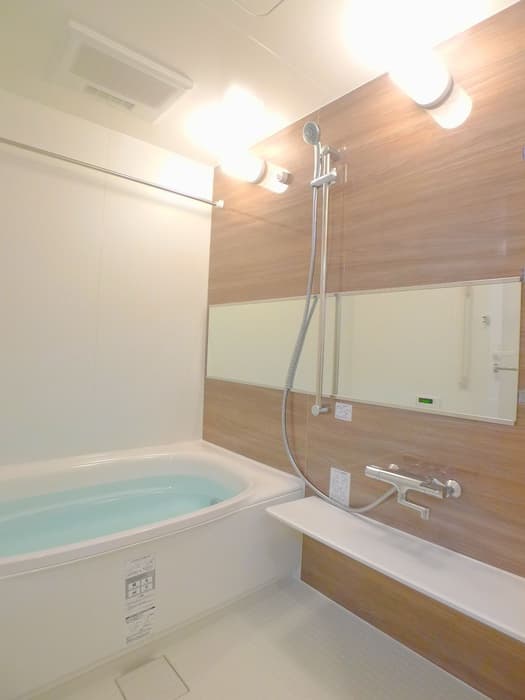 Room image 12