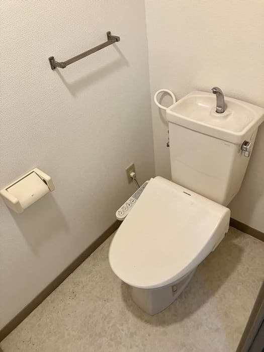 Room image 13