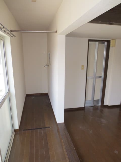 Room image 9