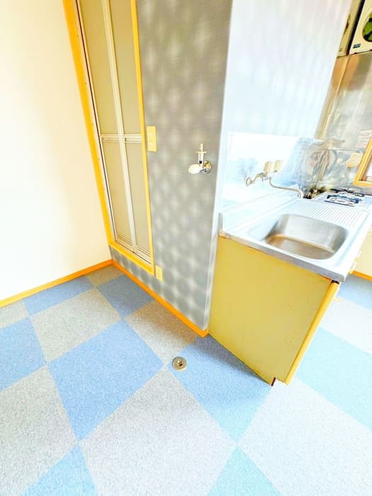 Room image 11