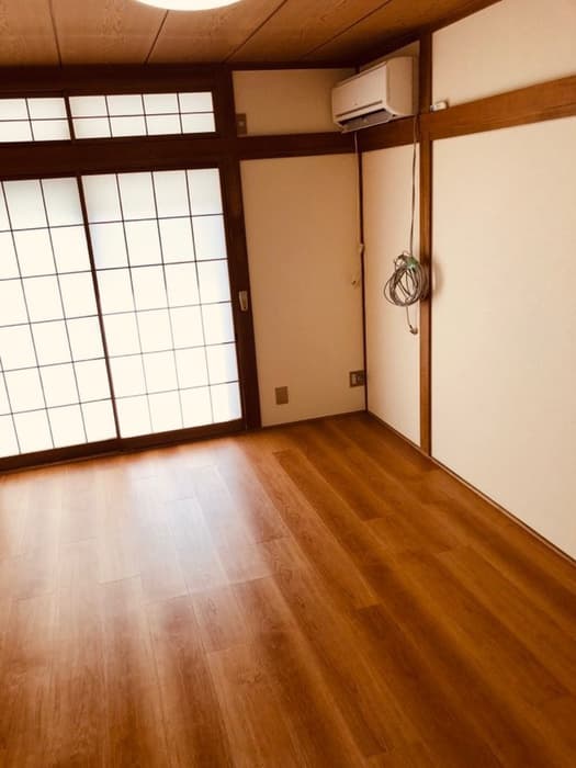 Room image 11