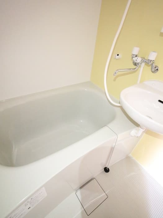 Room image 8
