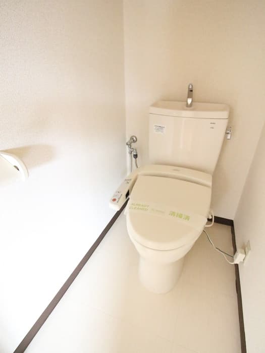 Room image 9