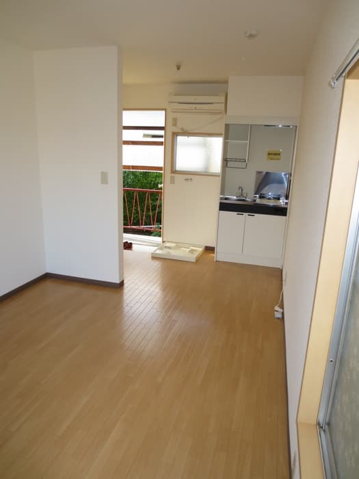Room image 8