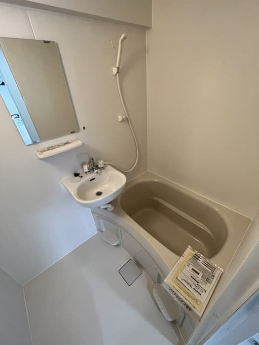 Room image 8