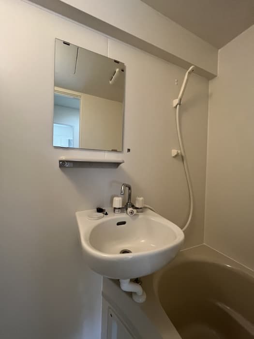 Room image 9