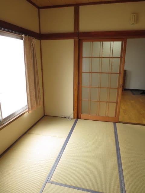 Room image 13