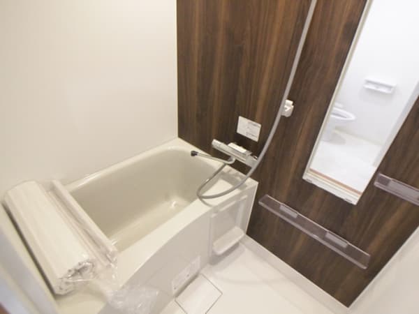 Room image 11