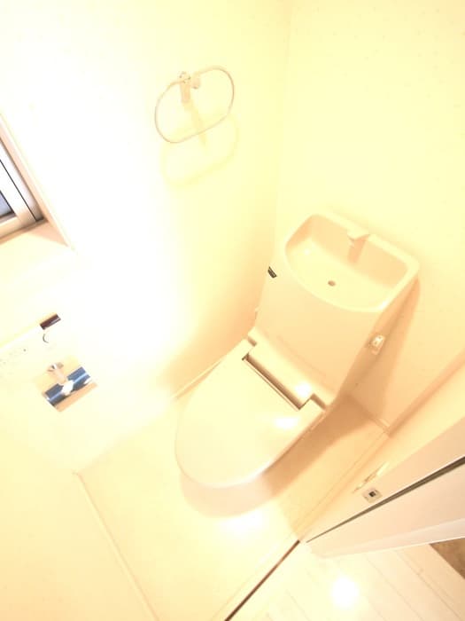 Room image 8