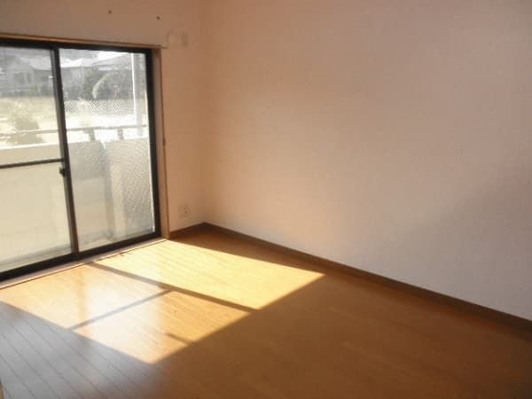 Room image 11