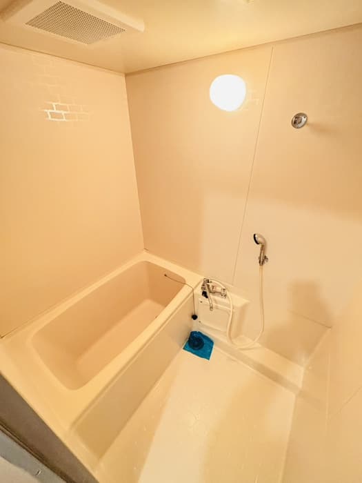 Room image 9