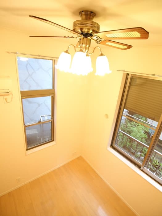Room image 13
