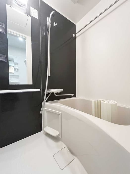 Room image 11