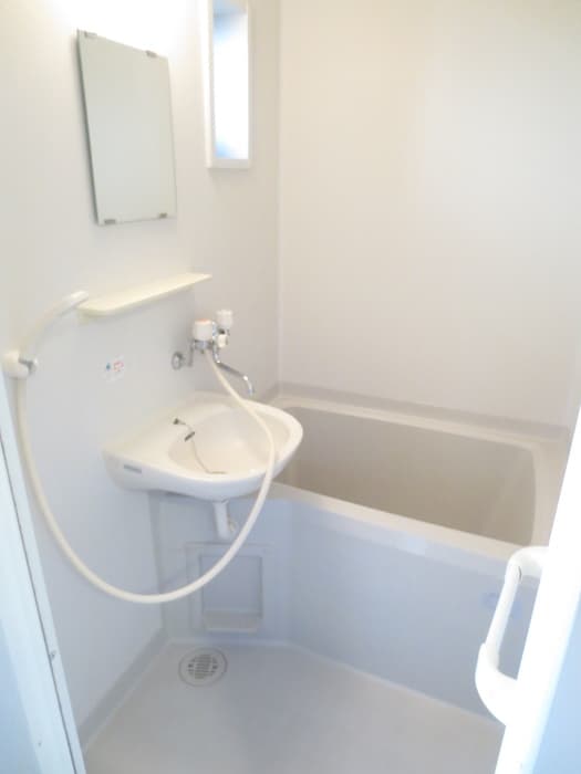Room image 11