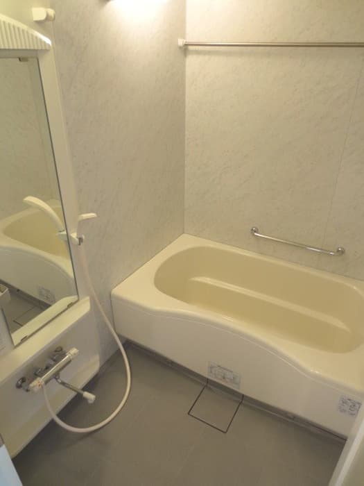 Room image 11