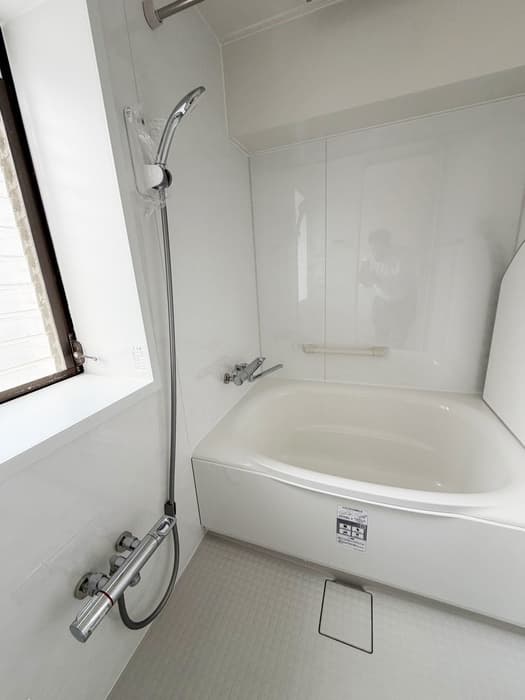 Room image 9
