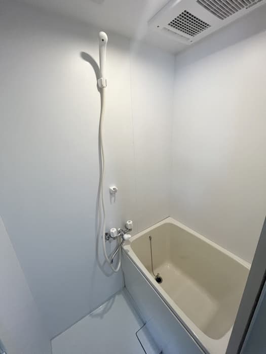 Room image 10