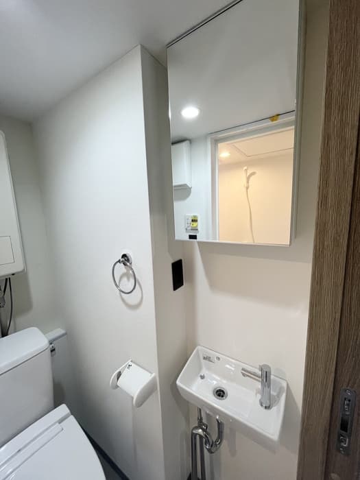 Room image 11