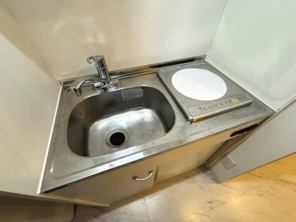 Room image 12