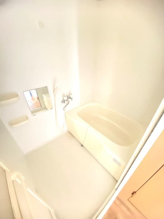 Room image 12