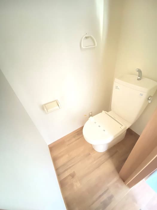 Room image 13