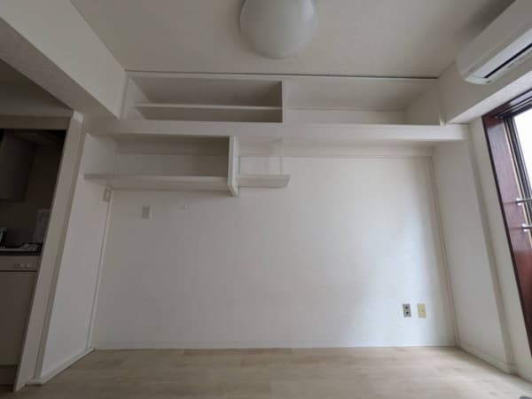 Room image 8