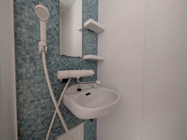 Room image 12