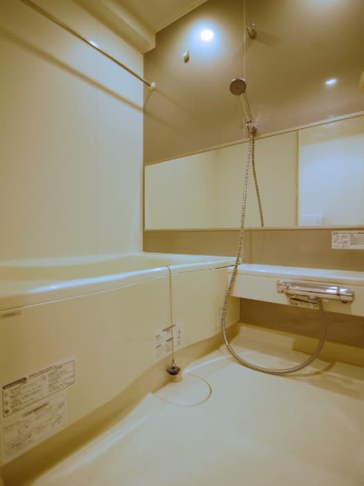 Room image 8